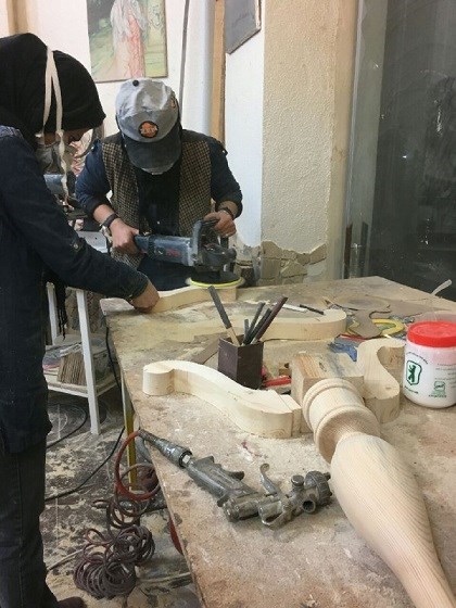  دختران نجار,درودگری,کارگاه نجاری,خوداشتغالی,shabnamha.ir,شبنم همدان,afkl ih,شبنم ها