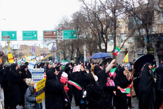 گزارش تصویری حضور پرشوربانوان همدان در راهپیمایی 22 بهمن