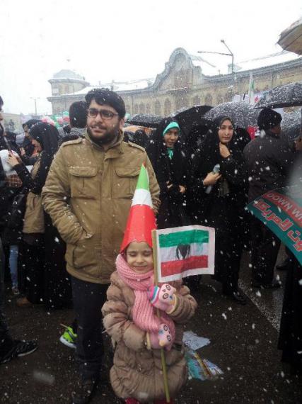 شبنم ها, shabnamha, راهپیمایی 22 بهمن , راهپیمایی زیر برف, afkl ih, shabnamha.ir