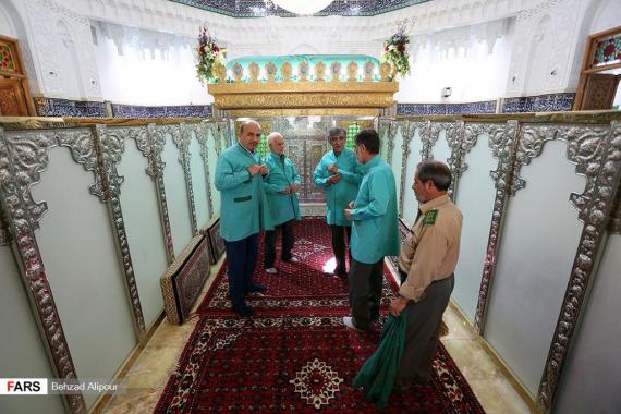 مراسم غبارروبی,حرم امام‌زاده عبدالله(ع),همدان,عطرافشانی,shabnamha.ir,شبنم همدانوafkl ih,شبنم ها