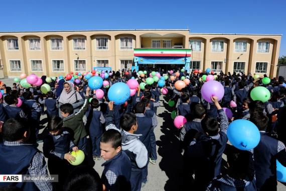 جشنواره تئاتر کودک و نوجوان,همدان,رونمایی از پوستر,مریم کاظمی,shabnamha.ir,شبنم همدان,afkl ih,شبنم ها