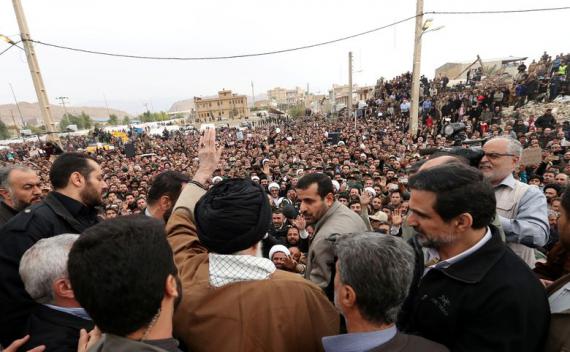  رهبر معظم انقلاب,مناطق زلزله زده,حضور رهبر انقلاب در مناطق زلزله زده,shabnamha.ir,شبنم همدان,afkl ih,شبنم ها; 