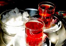 مصرف چای,طب سنتی,شبنم همدان,افزایش ضربان قلب,اضطراب,shabnamha.ir,afkl ih